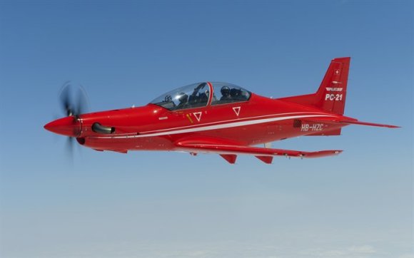 thumb2-pilatus-pc-21-swiss-training-aircraft-small-planes-pilatus-aircraft
